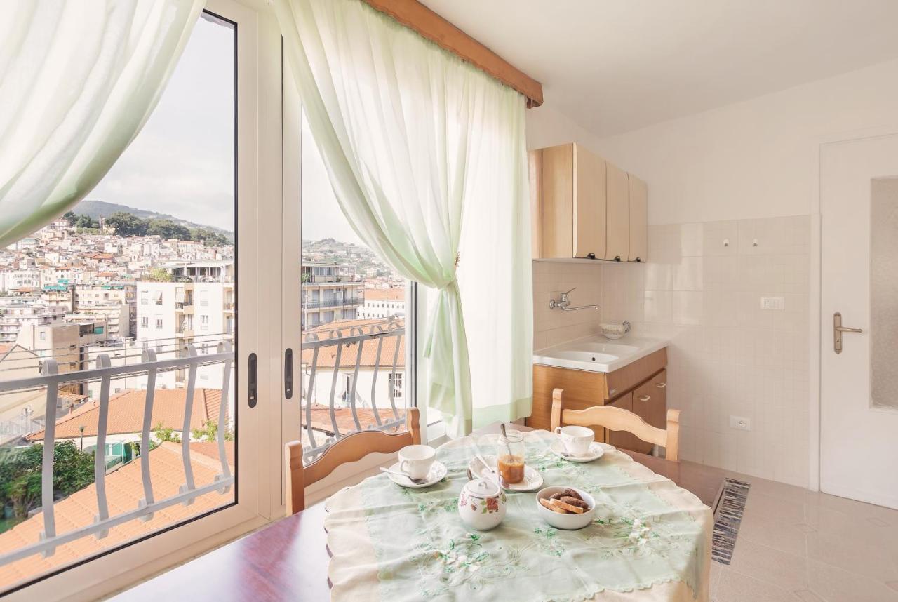 Апартаменты Dimora Bellavista,Garage Privato,Due Piani Санремо Экстерьер фото